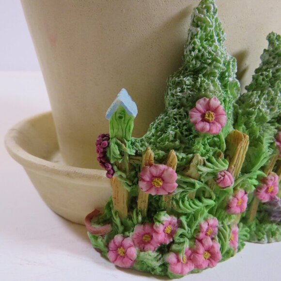 Kohls Cream Oval Flower Pot Planter with Floral applique & built in saucer - Picture 2 of 15